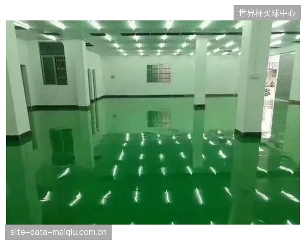 自动化涂装技术渗透赛道建设:机器臂施工确保环氧地坪涂层均一性,为通过严苛的燃油腐蚀与拉拔强度测试提供工艺保障 自动化涂装技术渗透赛道建设:机器臂施工确保环氧地坪涂层均一性,为通过严苛的燃油腐蚀与拉拔强度测试提供工艺保障